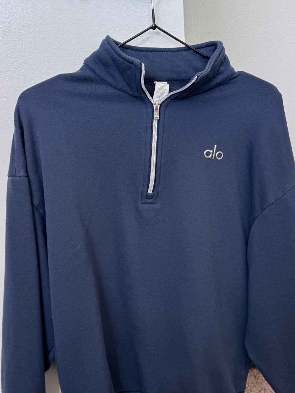 ALO Yoga Women’s Navy Half-Zip Pullover